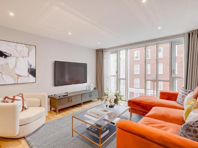 43, 219 Baker, Baker Street, Regent's. 3 bed apartment to rent £9,698 pcm £2,238 pw