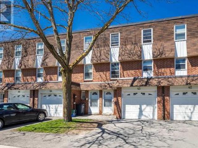 43 235 Bronte Street, Milton, ON, L9T 3V8 townhouse for sale | Listing ID W13437 | Royal LePage