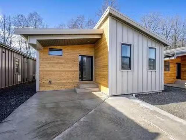 43 3025 Royston Rd, Cumberland, BC, V0R 1S0 house for sale.