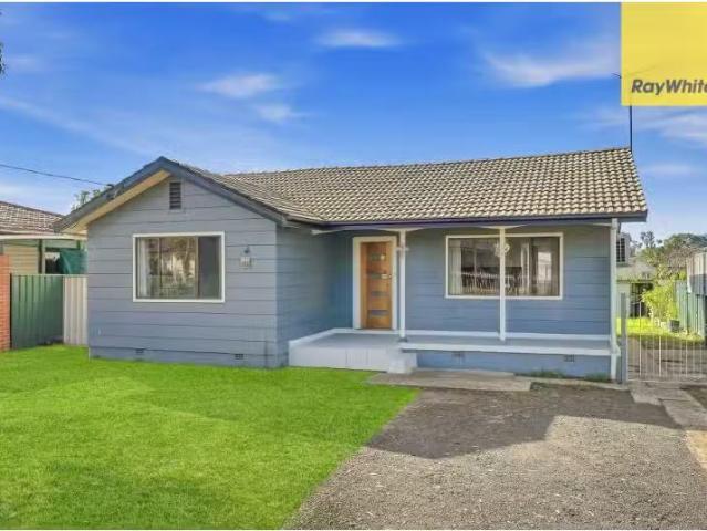 43 Tasman Avenue, LETHBRIDGE PARK House for rent Listed by Al.