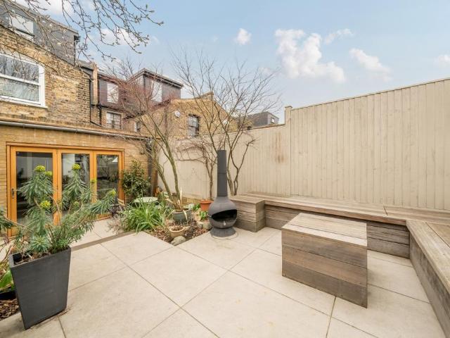 43 Waghorn Street, London, SE15 4LA, United Kingdom | 4 bed house for rent #140399169 | Rentberry