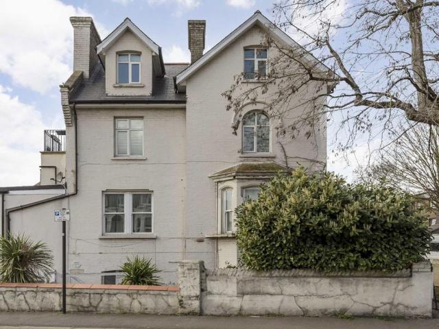 43 Wellesley Road, Strand on the Green, London, W4 3AL, United Kingdom | 3 bed apartment for rent #138931118 | Rentberry