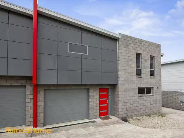 4/3 Wells Parade, Blackmans Bay, TAS 7052