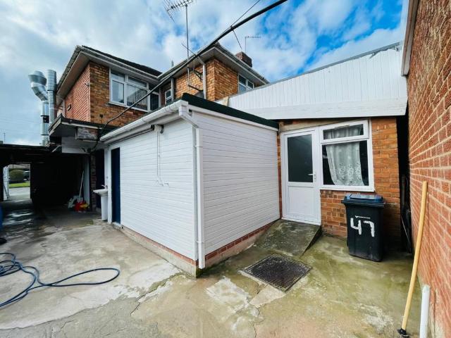 43 Woodgate Lane, Woodgate, B32 3QX, United Kingdom | 3 bed apartment for rent #138934119 | Rentberry