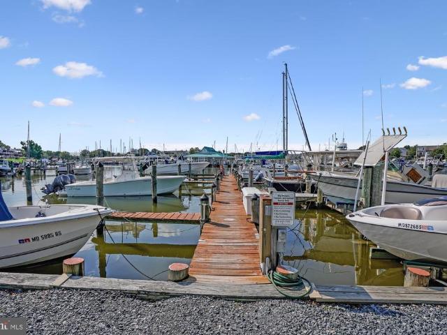43 A Queen Neva Court
