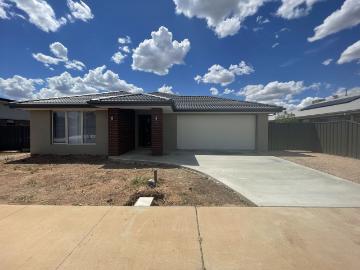 43 Aspiring Drive, Huntly | Bendigo Ballarat Real Estate Pty Ltd