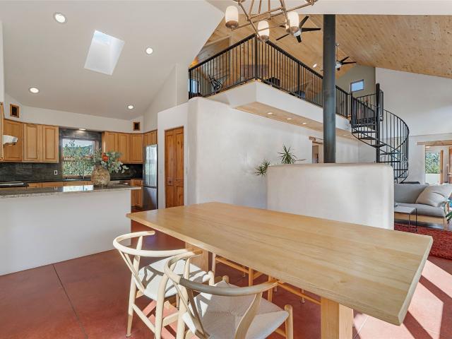 43 Apache Ridge Road