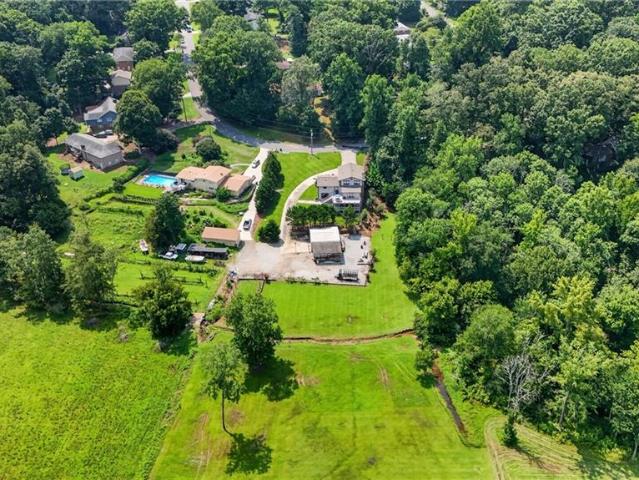 43 Bailey Drive SW