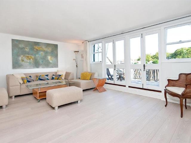 43 Barkston Gardens, London, SW5 0ET, United Kingdom | 3 bed apartment for rent #140227534 | Rentberry