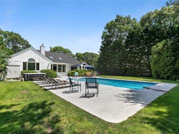 43 Bridle Path, Westhampton Beach, NY 11978 | MLS #L3467