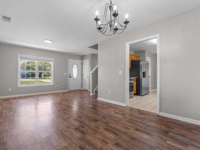 43 Derby Lane