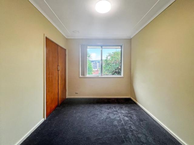4/3 Englund Street