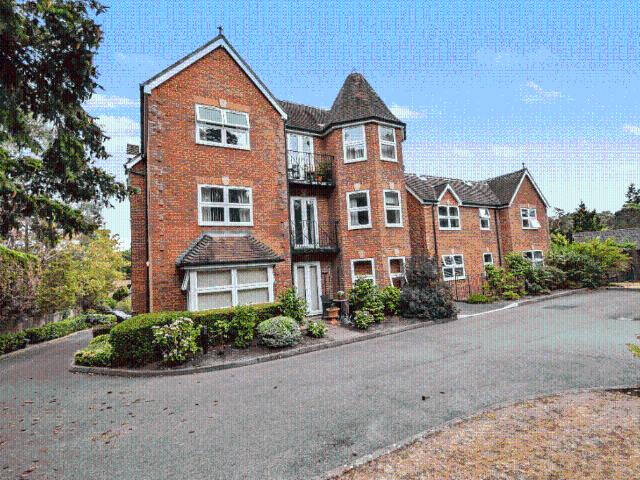 43 Frensham Road, Lower Bourne, Farnham GU10, 2 bed flat to rent, £1,500 pcm | PrimeLocation