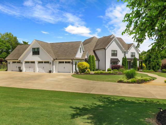 43 Gallatin Way