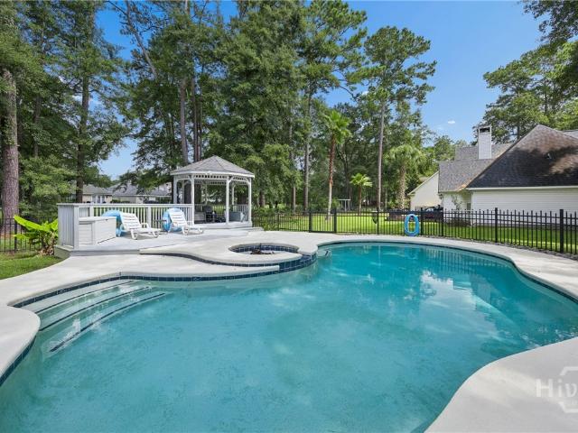 43 Heron View Court