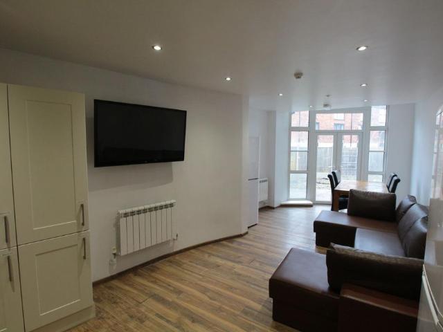 Student Accomodation, 43 Hewson Road. 4 bed house share to rent £515 pcm £119 pw