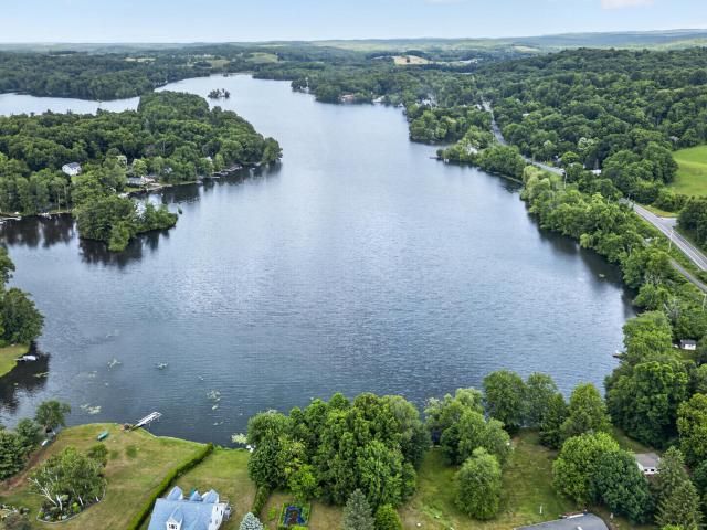 43 Lakeview Drive