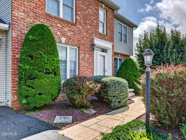 43 PINE Avenue