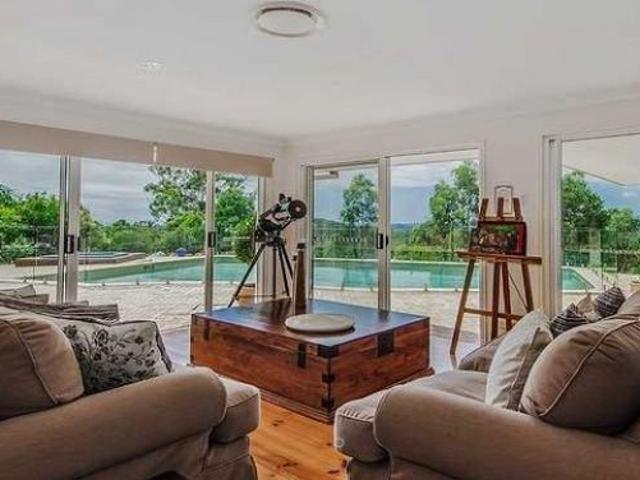 43 Shuttlewood Court, Bonogin QLD 4213