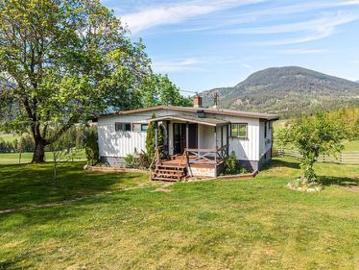 43 Sigalet Road, Lumby, BC, V0E 2G6 Luxury House for sale | Listing ID 10371 | Royal LePage Carriage Trade Luxury Properties