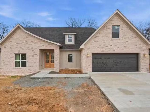 43 SUNSET BLVD, MORRILTON, AR 72110