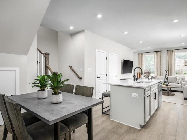 4004B Perseus Ln