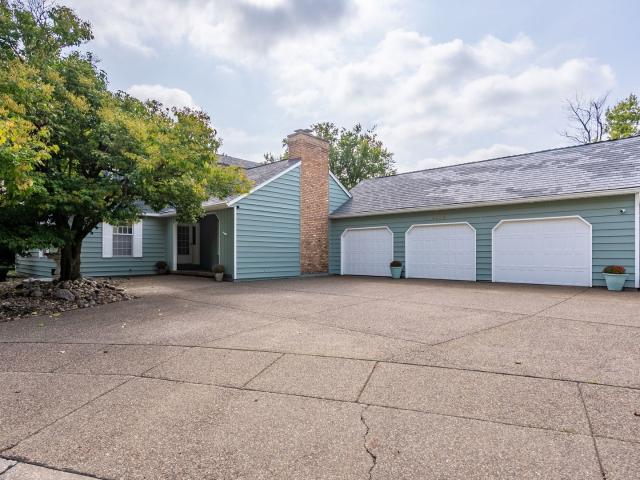 4005 Lakehurst Court