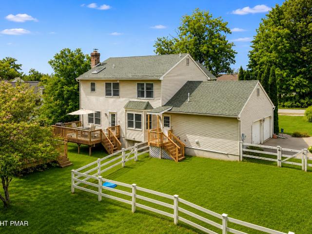 4006 Crest View Drive