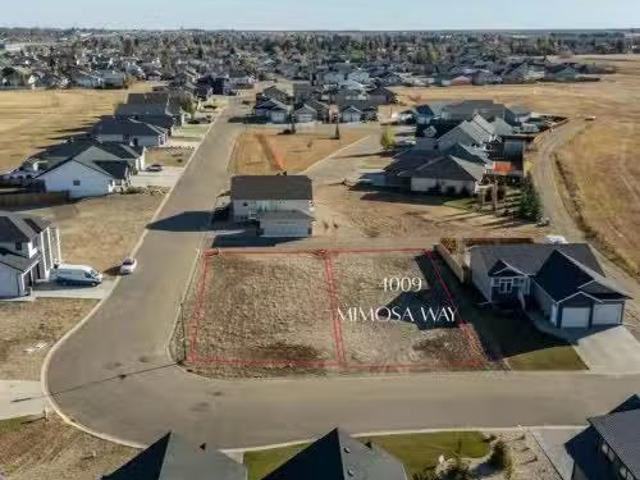 4009 Mimosa Way, Stettler, AB, T0C 2L2 vacant land for sale.