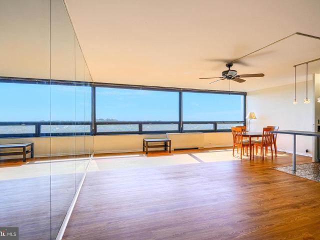 4000 N Charles Street # 1206