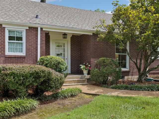 4000 Crestridge Dr