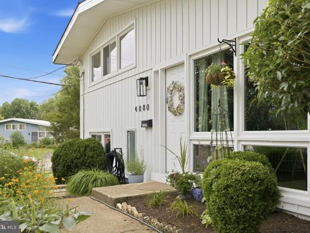 4000 Javins Drive
