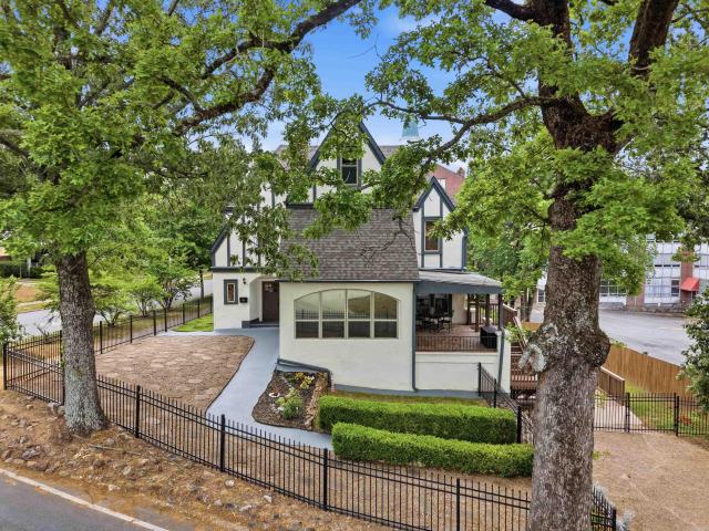 4001 Cedar Hill Road