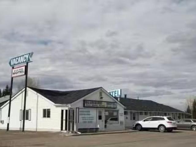 4001 48 Avenue, Innisfail, AB, T4G 1J6 commercial for sale.