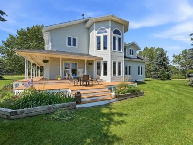 40032 Range Road 220, Rural Lacombe County, AB, T0B 3C0 house for sale | Listing ID A2335 | Royal LePage