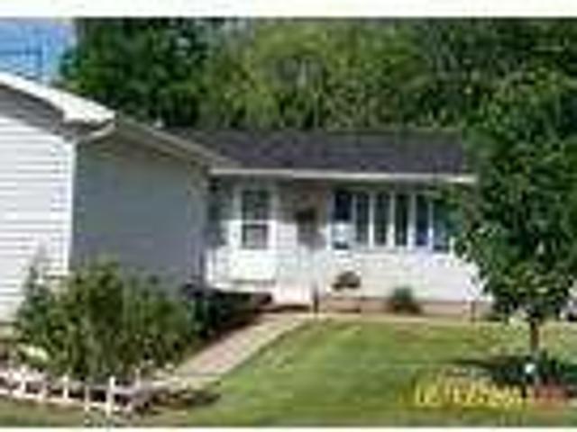 $400 / 2br Adorable 2bedroom cottage on Long Lake