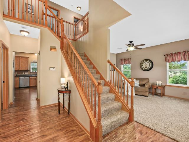 400 Cedar Bluffs Ct