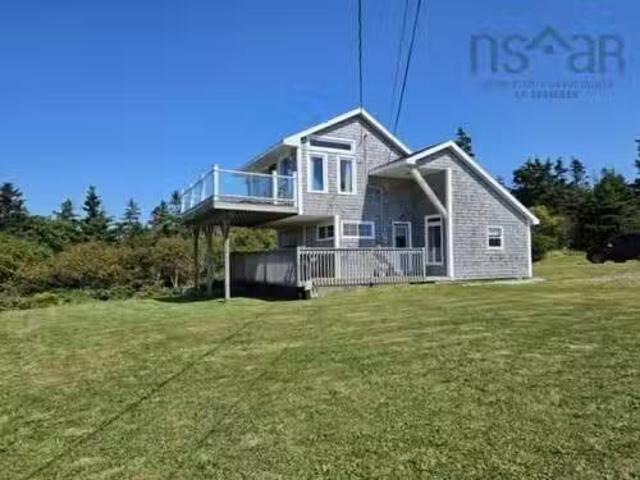 400 Abbotts Harbour Road, Middle West Pubnico, NS, B0W 3S0 h.