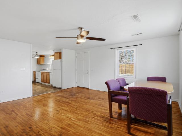 400 auburn ln