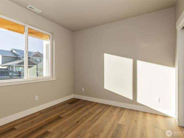400 E Heatherstone Court