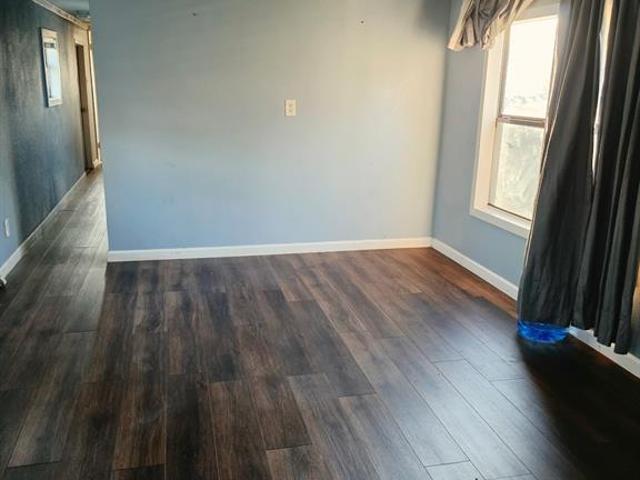 400 E Oak Grove Road