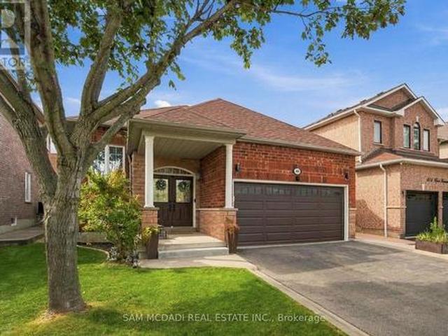 400 Forest Fountain Drive, Vaughan, ON, L4H 1W4 house for sale | Listing ID N13824 | Royal LePage