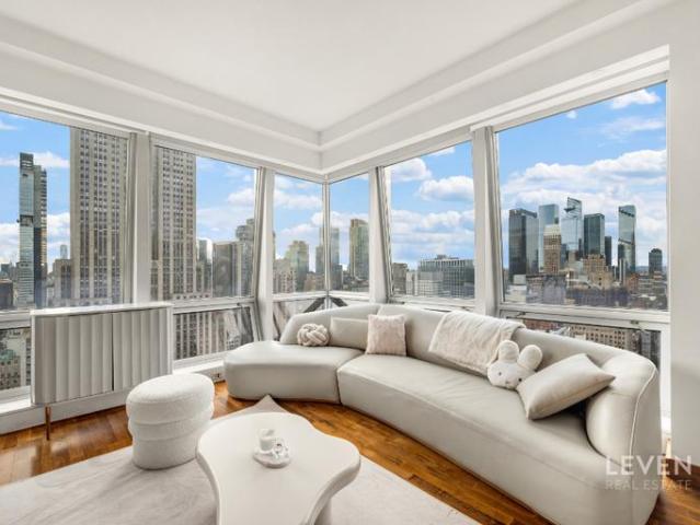 400 Fifth Avenue, New York, NY