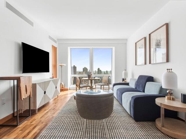 400 Fifth Avenue, New York, NY