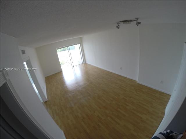400 Kings Point Dr, Unit 905, Sunny Isles Beach, FL 33160 | MLS #A11569