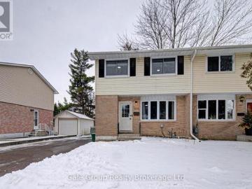 Oxford, Ontario - Garden, Deck