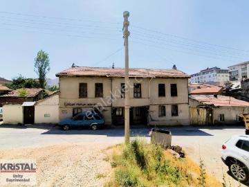 400 M2 Bahçeli Asırlık Konak