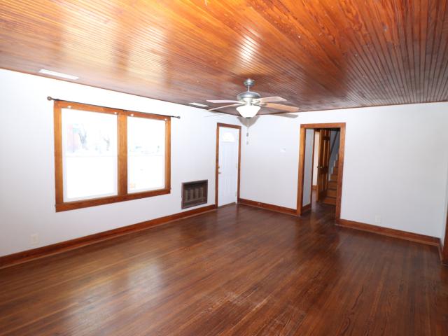 400 Meador Dr