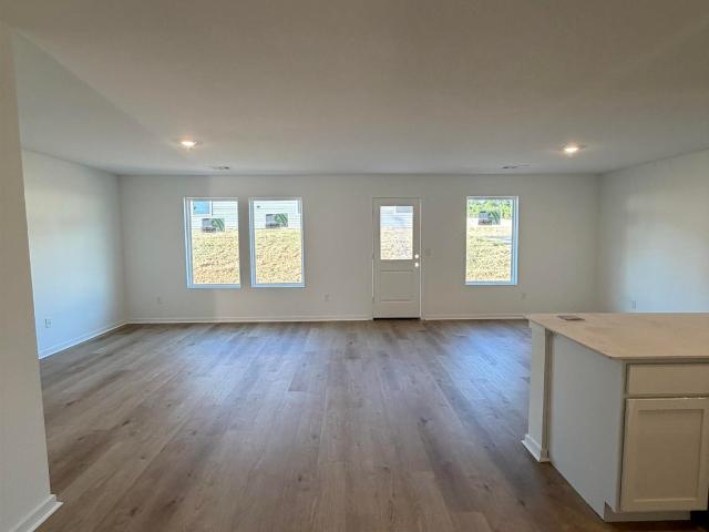 400 Mistflower Cove