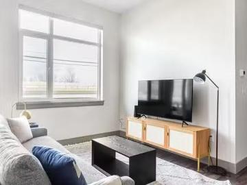 400 Mystic Ave, Winter Hill 2 Bedroom 2 Bath